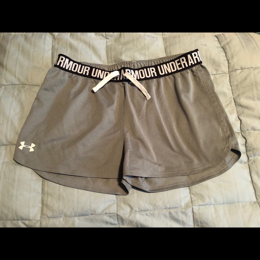 Girls Under Armour Play Up shorts